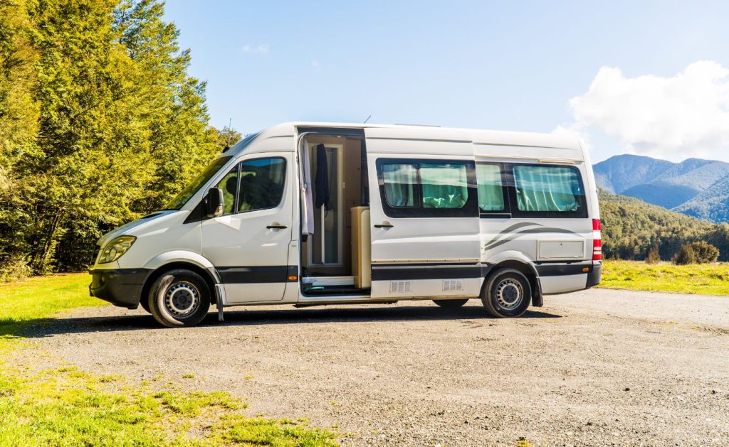 How to Choose the Right Minibus Hire Company